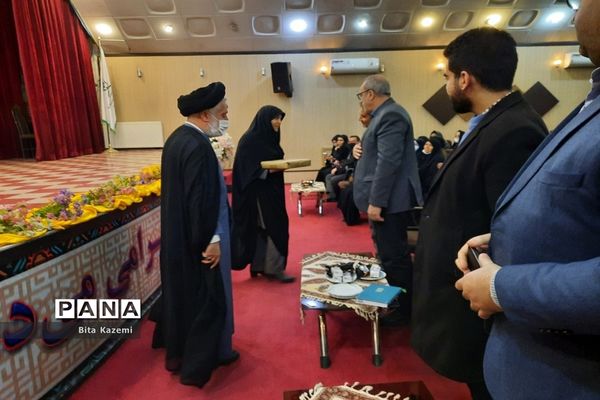 برگزاری بیست و نهمین اجلاس نماز در کانون فرهنگی تربیتی سمیه در شهرری