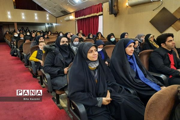 برگزاری بیست و نهمین اجلاس نماز در کانون فرهنگی تربیتی سمیه در شهرری