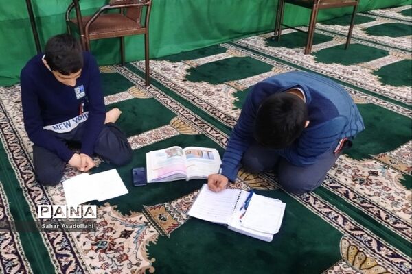 لحظه‌های ناب بندگی دانش‌آموزان در دماوند