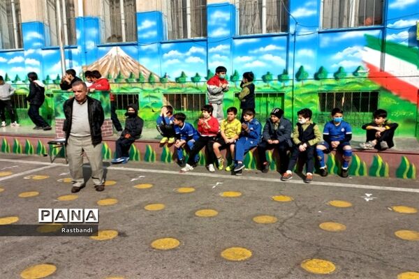 مسابقات جام بهمن در دبستان پانزده خرداد منطقه ۱۳