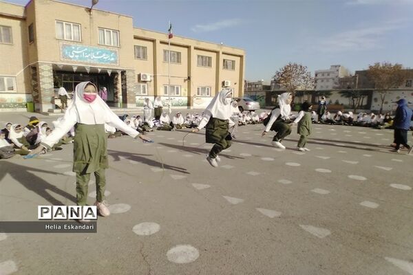 جشنواره ورزشی دانش‌آموزان و دبیران آموزشگاه الله اکبر اسلامشهر