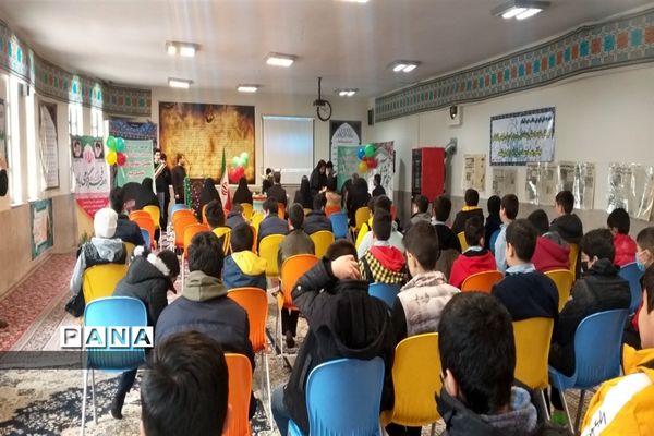 افتتاح زمین چمن دبیرستان دوره اول فضیلت منطقه 4