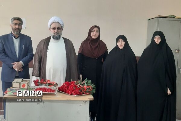 مراسم بدرقه اردوی راهیان نور در قیامدشت