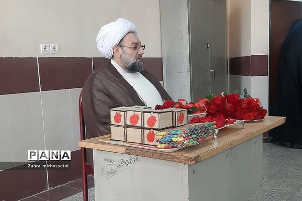 مراسم بدرقه اردوی راهیان نور در قیامدشت