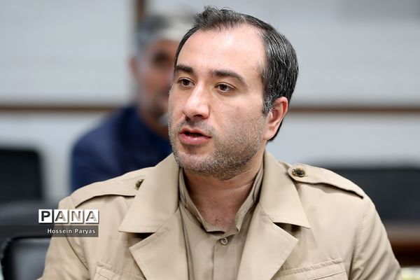 نشست خبری معاون پرورشی و فرهنگی وزیر آموزش و پرورش و رئیس سازمان دانش‌آموزی با اصحاب رسانه