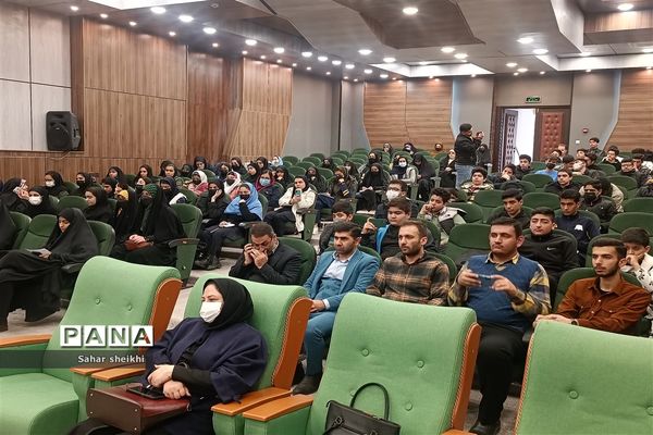 برگزاری نشست پرسش و پاسخ شورای دانش‌آموزی ملارد با مسئولان شهری