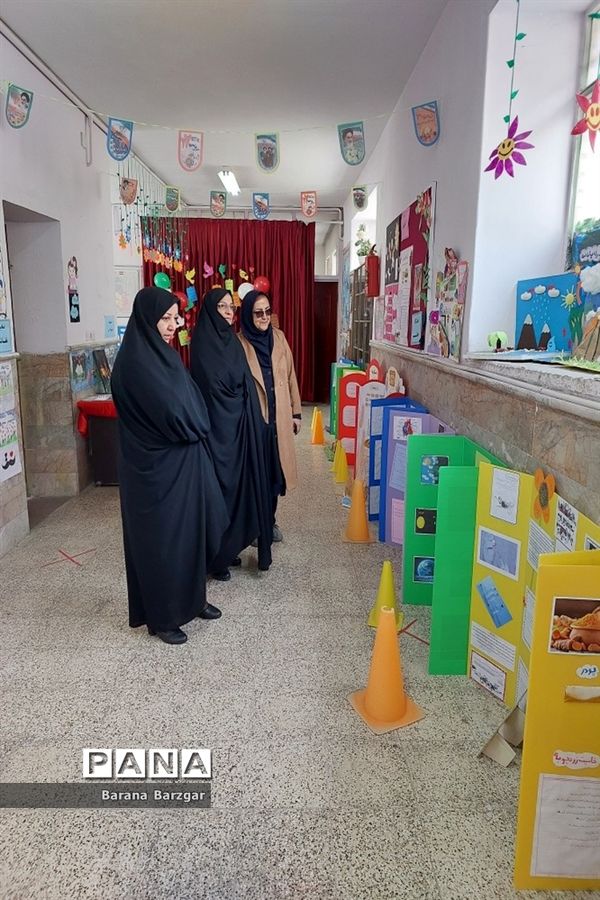 بازدید مسئولان آموزش و پرورش مشهد از توانمندی‌های دانش‌آموزان دبستان رضوی