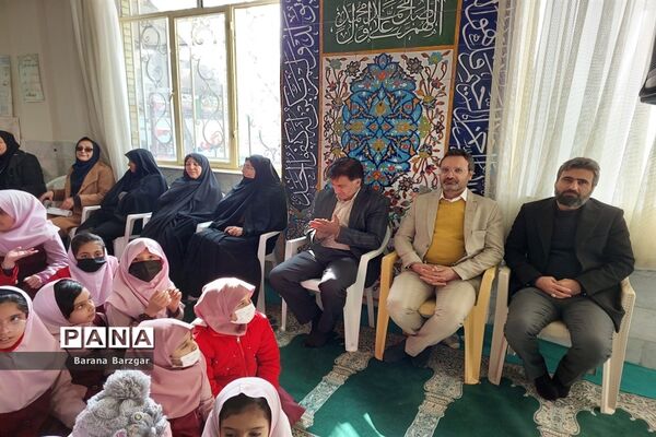 بازدید مسئولان آموزش و پرورش مشهد از توانمندی‌های دانش‌آموزان دبستان رضوی