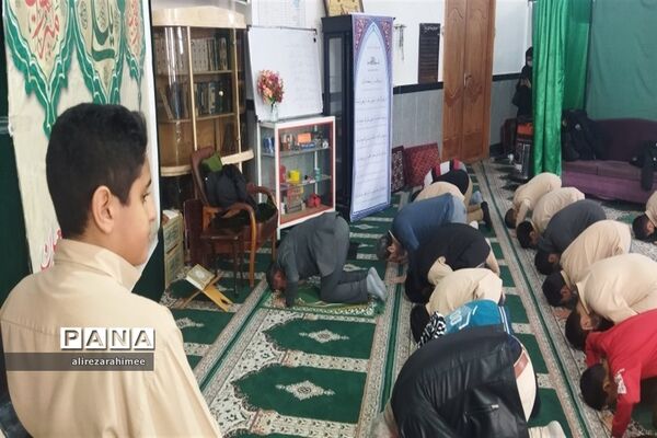 برگزاری ویژه‌برنامه‌ پیش اجلاسیه نماز و محفل انس با قرآن در فیروزکوه