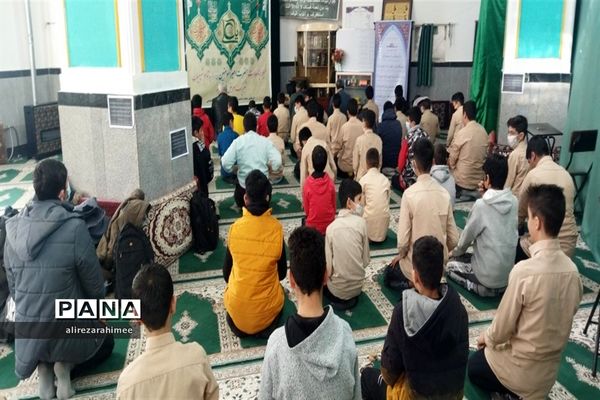 برگزاری ویژه‌برنامه‌ پیش اجلاسیه نماز و محفل انس با قرآن در فیروزکوه