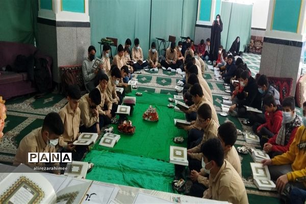 برگزاری ویژه‌برنامه‌ پیش اجلاسیه نماز و محفل انس با قرآن در فیروزکوه