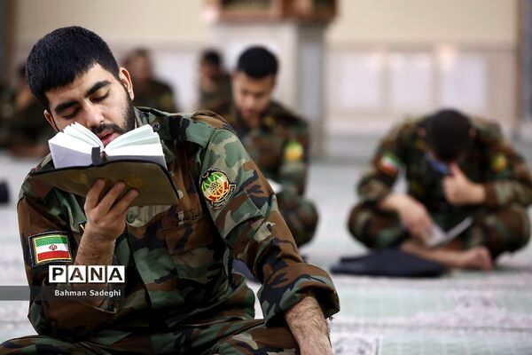 آئین معنوی اعتکاف در دانشگاه افسری امام علی(ع)