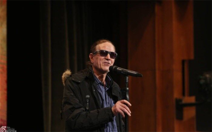 تلاش جوانان برای شناختن دوباره انقلاب با برپایی جشنواره بین‌المللی شعر فجر