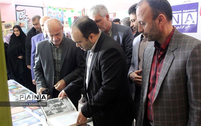 آغاز به کار نمایشگاه مطبوعات و رسانه در گلوگاه