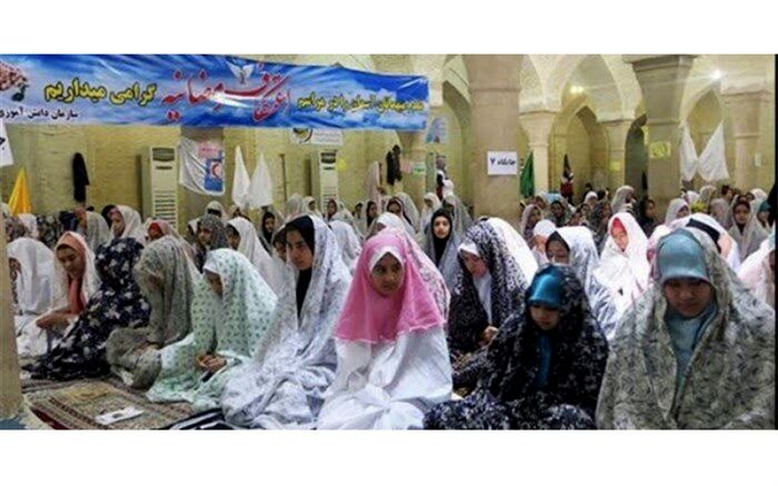 850 دانش‌آموز لرستانی در مراسم اعتکاف شرکت کردند