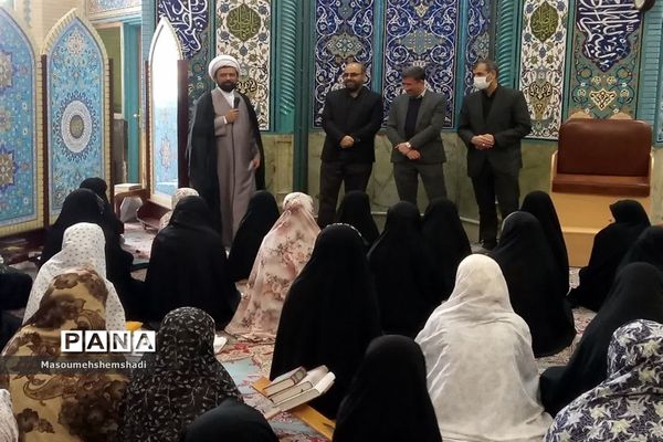 اعتکاف دانش‌آموزان منطقه ۱۲ در مسجد فومنی