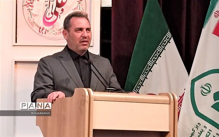 نماز عامل تعالی انسان  و رشته ارتباط مستحکم با خداست