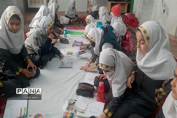 اجرای نقاشی همگانی در دبستان ام البنین خلیفه صفادشت