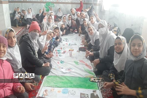 اجرای نقاشی همگانی در دبستان ام البنین خلیفه صفادشت