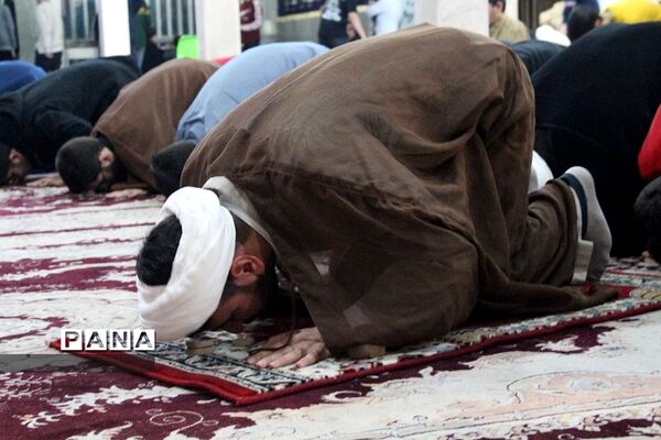اعتکاف دانش‌آموزان پسر در بهارستان دو