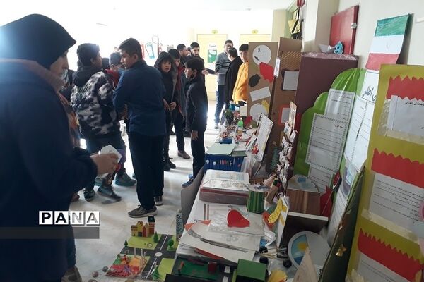 نمایشگاه دست‌سازه‌ها و جابربن‌حیان در مدارس رودهن