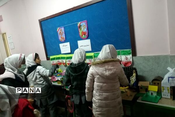 نمایشگاه دست‌سازه‌ها و جابربن‌حیان در مدارس رودهن