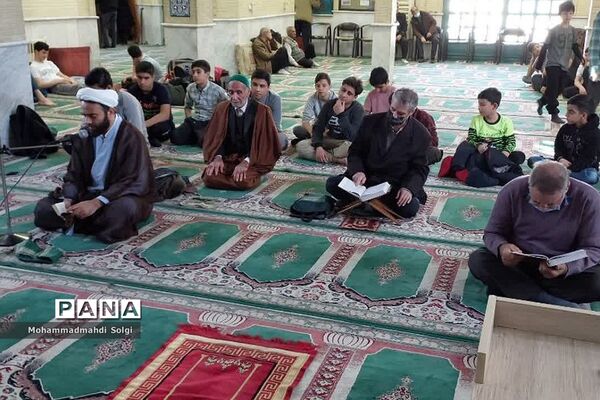 برگزاری مراسم باشکوه اعتکاف دانش‌آموزی با حضور پرشور سواد‌آموزان در مسجد ۱۴ معصوم