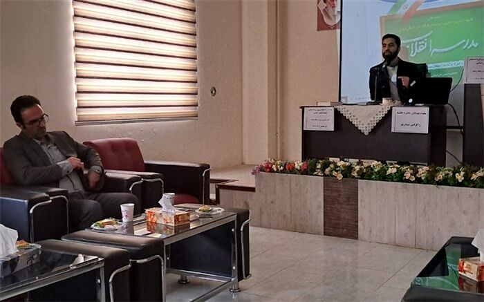 شاخص اصلی در مدرسه انقلاب، تبیین مفهوم استعمار نوین است