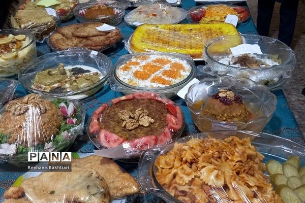 جشنواره غذا در آموزشگاه علم و دین پاکدشت