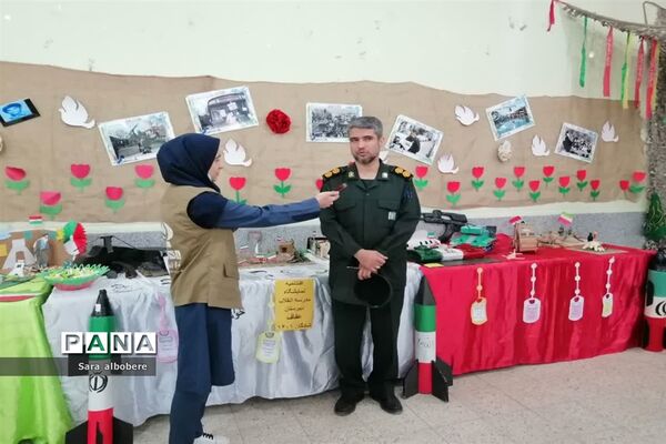 افتتاح نمایشگاه مدرسه انقلاب در شادگان
