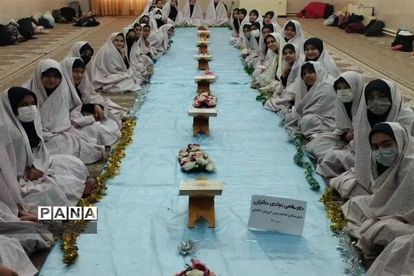 اعتکافی متفاوت در مدرسه شاهد مسفروش کاشان