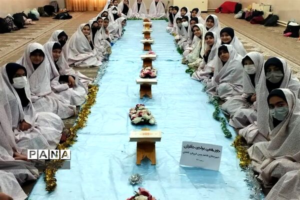 اعتکافی متفاوت در مدرسه شاهد مسفروش کاشان