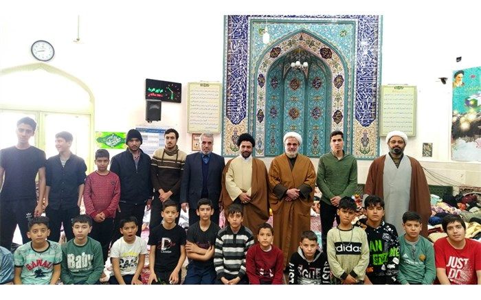 دیدار مسئولان شهرستان جعفرآباد قم با دانش آموزان معتکف