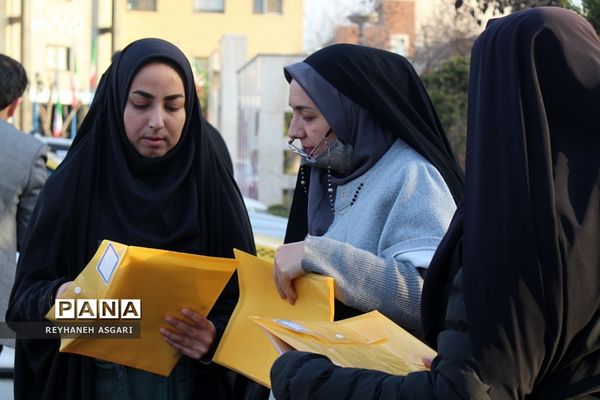 بدرقه دانش‌‌آموزان دختر زیارت‌ اولی شهرستان‌های تهران به سفر مشهد مقدس