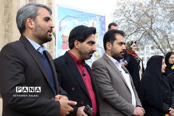 بدرقه دانش‌‌آموزان دختر زیارت‌ اولی شهرستان‌های تهران به سفر مشهد مقدس