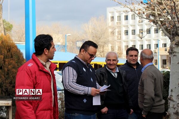 بدرقه دانش‌‌آموزان دختر زیارت‌ اولی شهرستان‌های تهران به سفر مشهد مقدس