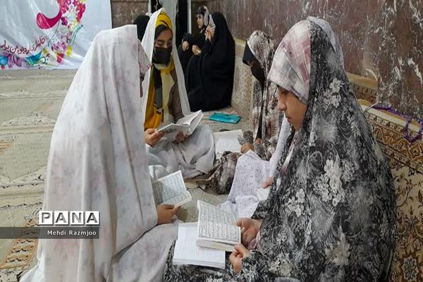 اعتکاف دانش‌آموزی در بوشهر