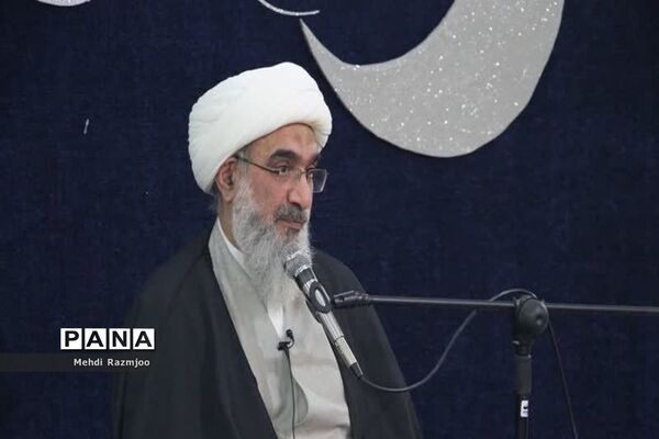 اعتکاف دانش‌آموزی در بوشهر