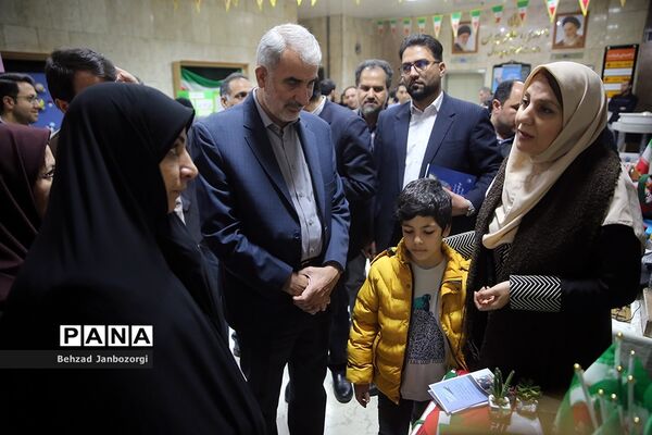 جشن بزرگ «نونهالان گام دوم انقلاب اسلامی»