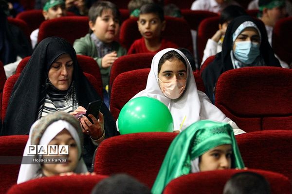 جشن بزرگ «نونهالان گام دوم انقلاب اسلامی»