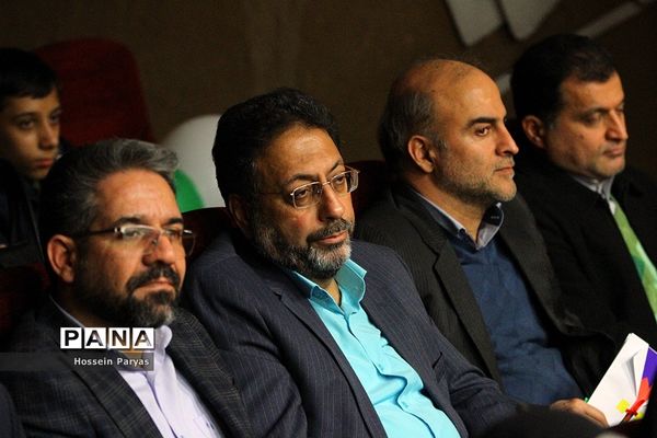 جشن بزرگ «نونهالان گام دوم انقلاب اسلامی»