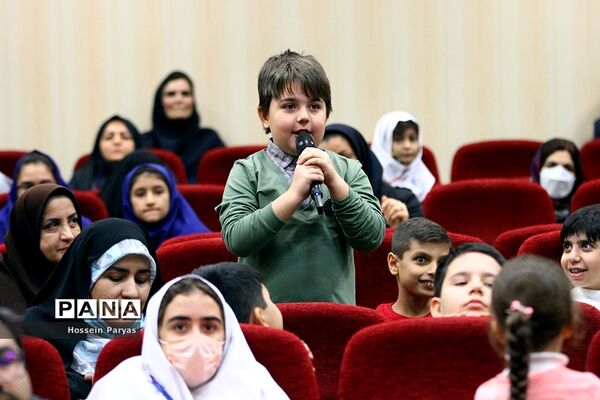 جشن بزرگ «نونهالان گام دوم انقلاب اسلامی»