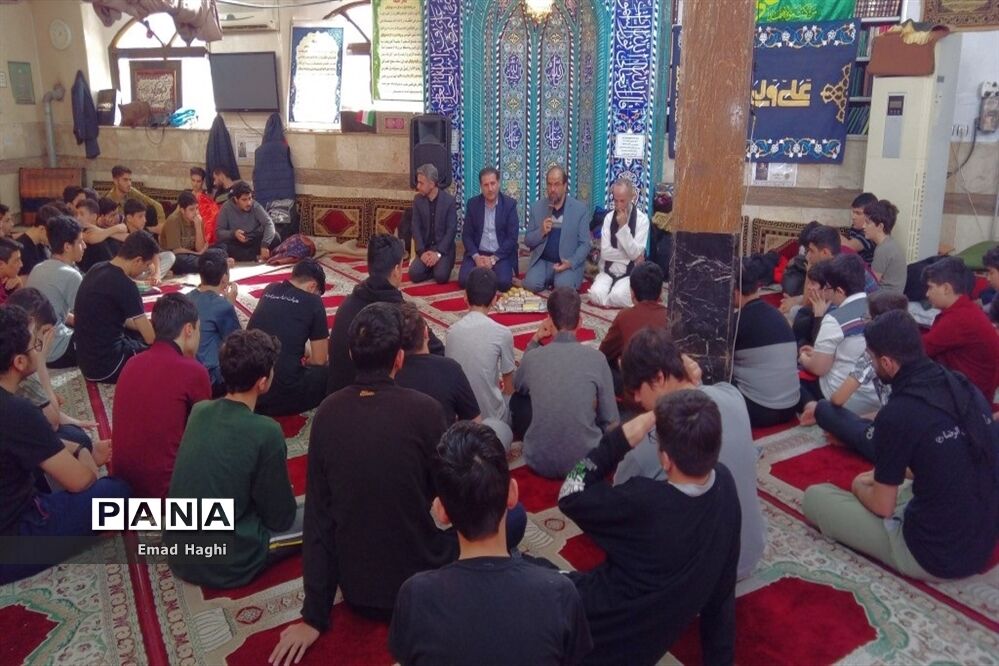 برگزاری مراسم معنوی اعتکاف دانش‌آموزی با عنوان «فرصت وصل» در رشت