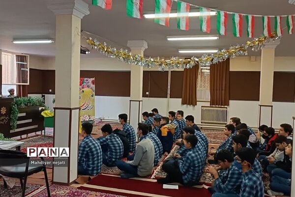 جشن تکلیف دانش‌آموزان دبیرستان استعدادهای درخشان شهید بهشتی رودهن