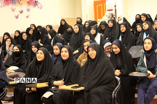 همایش دختران امروز، آینده سازان فردا