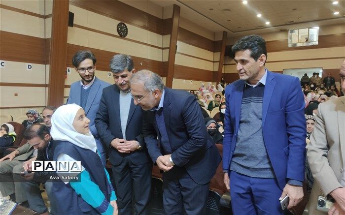 آباده شهر سرودهای انقلابی