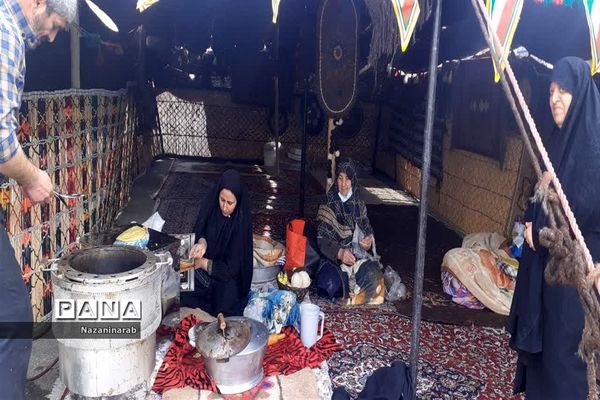 بازدید امام جمعه ورامین  از نمایشگاه عشایرها به‌مناسبت دهه‌فجر در ورامین