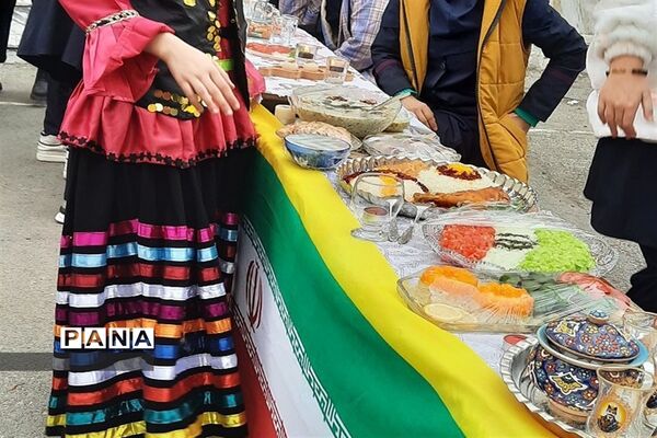 جشنواره غذا  در دبیرستان توحید شهرستان قدس