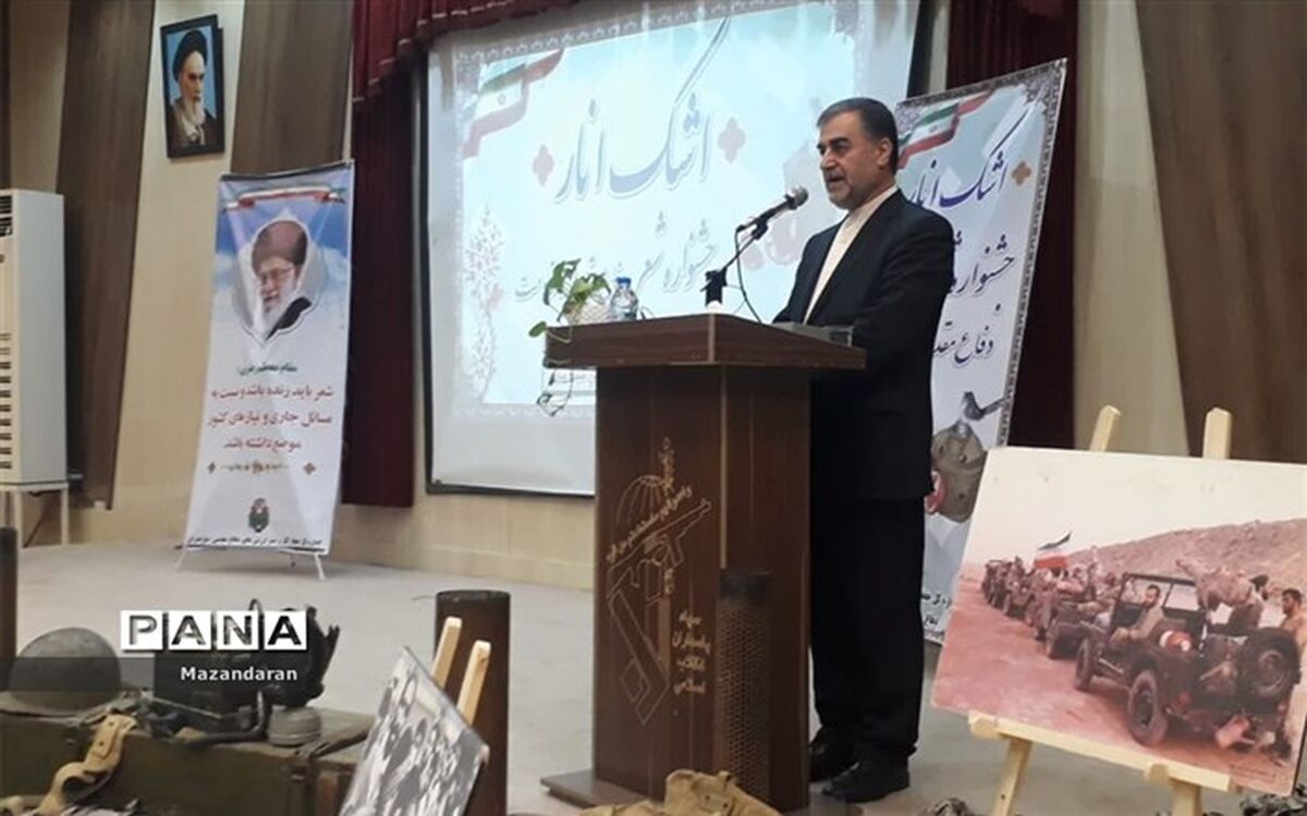 شاعران دستاوردهای انقلاب اسلامی را تبیین کنند