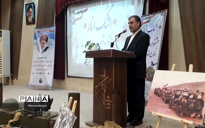 شاعران دستاوردهای انقلاب اسلامی را تبیین کنند